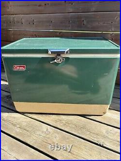 Vintage Coleman Metal Cooler Hunter Green Metal Handles Lock 22.5 x 13.5 x 16