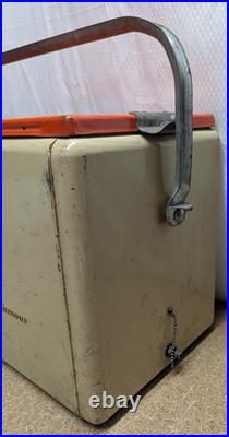 Vintage Cronstrom's Schlitz Beer Milwaukee Metal Picnic Cooler Ice Chest 19