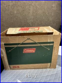 Vintage Green 28 Quart Insulated Coleman 5253-700 Snow-Lite Metal Cooler Withbox