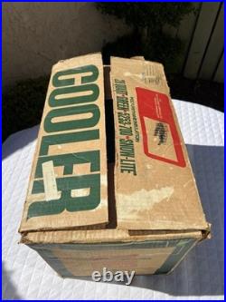 Vintage Green 28 Quart Insulated Coleman 5253-700 Snow-Lite Metal Cooler Withbox Vintage Green 28 Quart Insulated Coleman 5253-700 Snow-Lite Metal Cooler Withbox