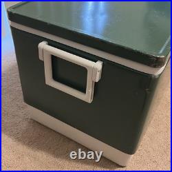Vintage Metal Coleman Cooler Steel Belted Green Latch Plug USA 44 Qt Clean
