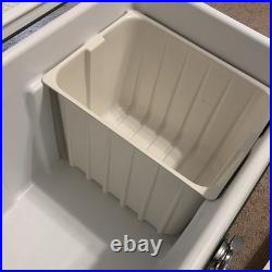 Vintage Metal Coleman Cooler Steel Belted Green Latch Plug USA 44 Qt Clean