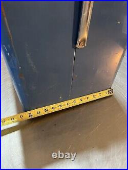 Vintage PEPSI COLA Progress Refrigerator Co. Metal 1950'S Era Cooler Ice box