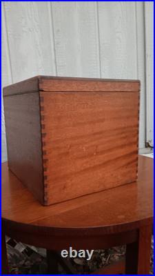 Vintage Wood Cooler Dove Tailed Corners 14x11x11Rare Boating