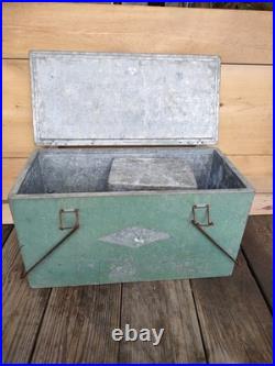 Vtg 1940s ICE BOX galvanized metal chest green w ice box cooler & lid Vtg 1940s ICE BOX galvanized metal chest green w ice box cooler & lid