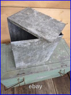 Vtg 1940s ICE BOX galvanized metal chest green w ice box cooler & lid Vtg 1940s ICE BOX galvanized metal chest green w ice box cooler & lid