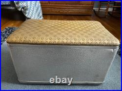 Vtg. 1950s Cronstrom Cronco Aluminum Cooler Gold Vinyl Atomic Pattern Lid/Seat