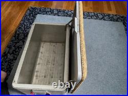 Vtg. 1950s Cronstrom Cronco Aluminum Cooler Gold Vinyl Atomic Pattern Lid/Seat