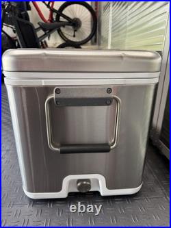 YETI Cooler V-Series Stainless Steel