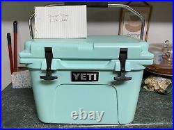 YETI Roadie 20 Cooler Seafoam Green