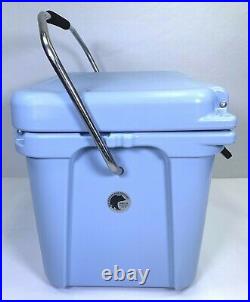 Yeti Roadie 20 Blue Hard Cooler Metal Handle Insulated Sold Out Discontinued